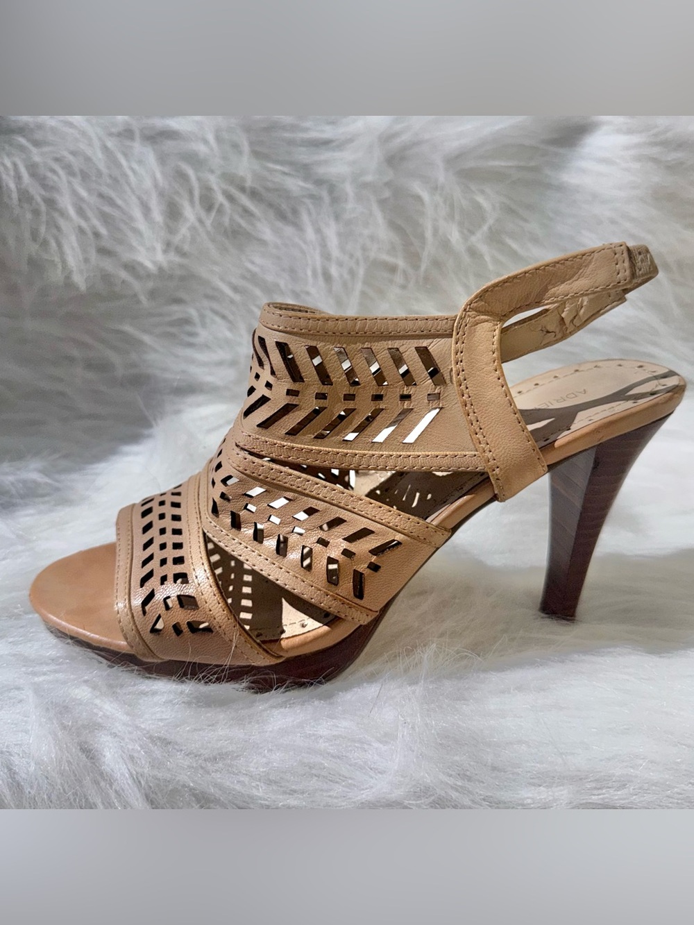 Adrienne Vittadini Tan Leather Laser Cut Slingback Heels Sandal Size 7.5